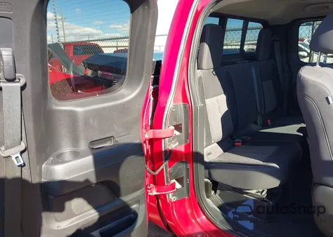 2024 Nissan Titan Crew Cab Sv 4X4 z USA, uszkodzony, nr VIN 1N6AA1CD0RN109433